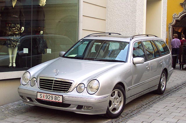 Mercedes-Benz E Class estate.  These are very common in Germany and Austria.
